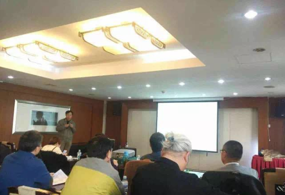 清華大學(xué)時(shí)旭東教授就加固改造問題作報(bào)告
