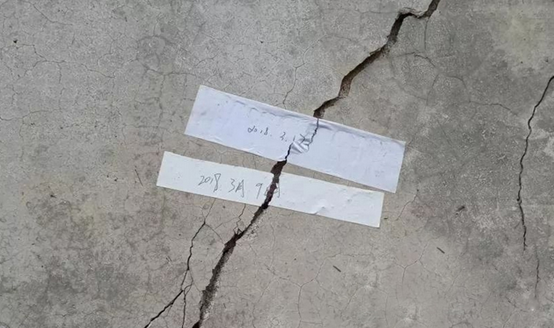 震區(qū)建筑混凝土出現(xiàn)了裂縫怎么處理？