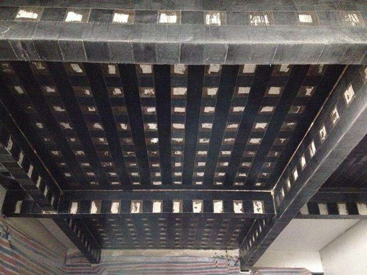 建筑老化損壞，連樓板也出現(xiàn)問題，可選擇碳纖維布進行建筑加固