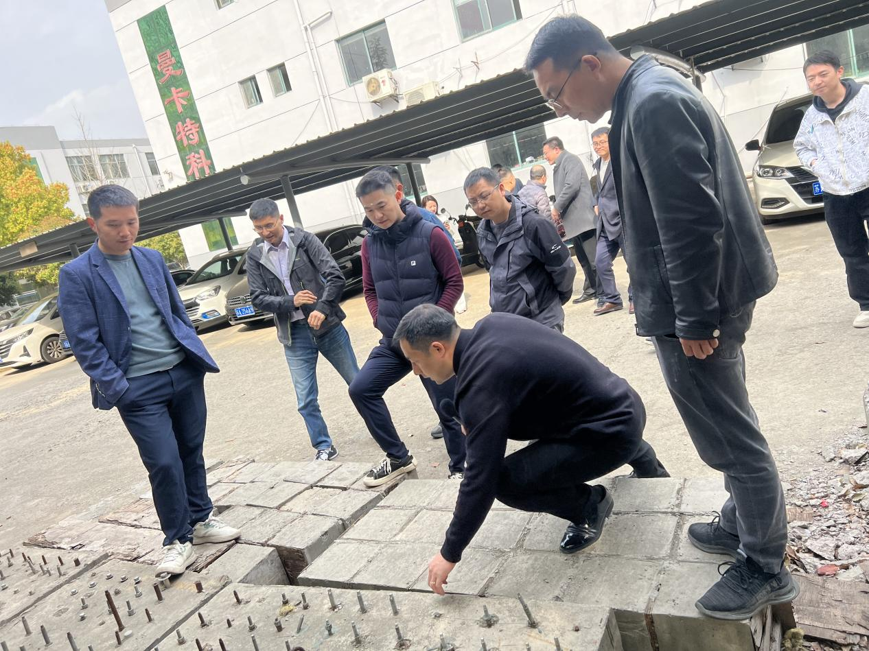 曼卡特錨栓實(shí)景試驗(yàn)場(chǎng)地見證品質(zhì)，鑄就信賴